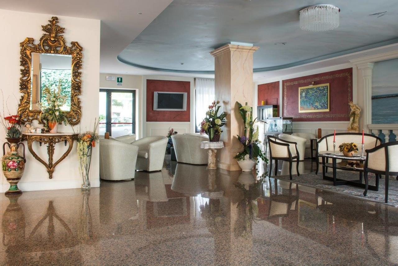 Hotel Miranda Bellaria-Igea Marina Exterior photo
